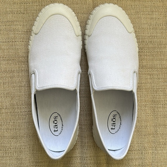 Taos Double Vision White Canvas slip on sneaker Arch Support Orthotic Friendly - Picture 8 of 14